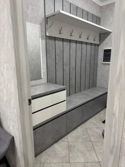 Открытая прихожая и консоль под TV ЛДСП EGGER — прихожие на заказ в Белгороде, фото 3